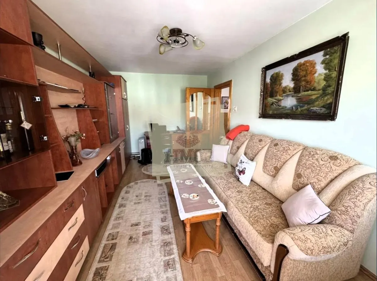Apartament decomandat cu 3 camere 2 balcoane si pivnita in Valea Aurie - foto 2