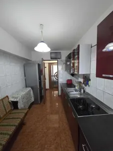 Apartament cu 3 camere decomandat zona Astra  Carpatilor - foto 3