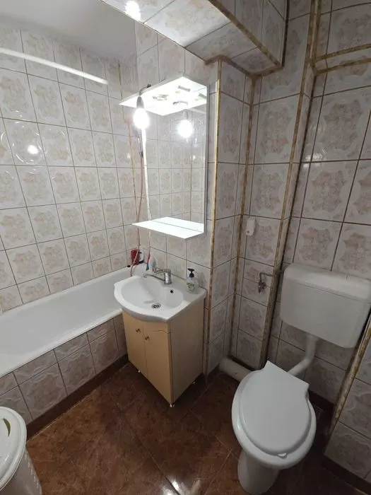 Apartament cu 3 camere decomandat zona Astra  Carpatilor - foto 7