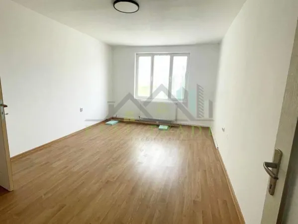 Apartament 3 camere Brașov - poza 1