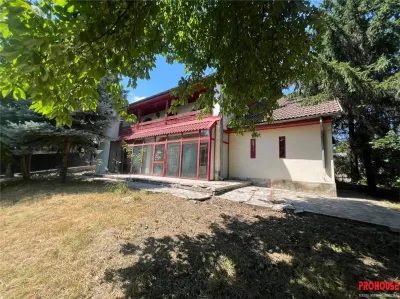 Duplex de vânzare â€“ Piscina- Restaurant Barati, Bacău. - foto 3