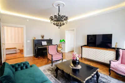 Apartament LUX de inchiriat 3 camere 2 bai Sibiu Ultracentral - foto 2