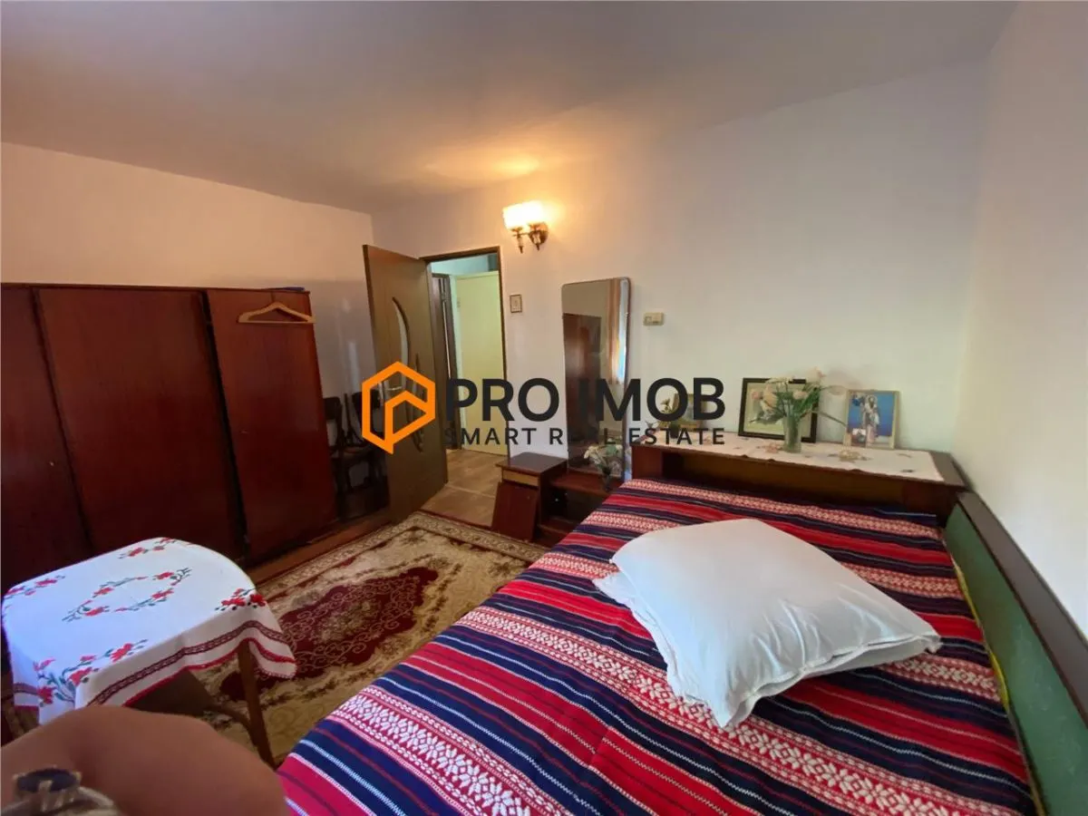 Apartament 2 camere cf 1 semidecomandat zona Berca - foto 3