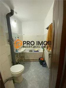 Apartament 2 camere cf 1 semidecomandat zona Berca - foto 10