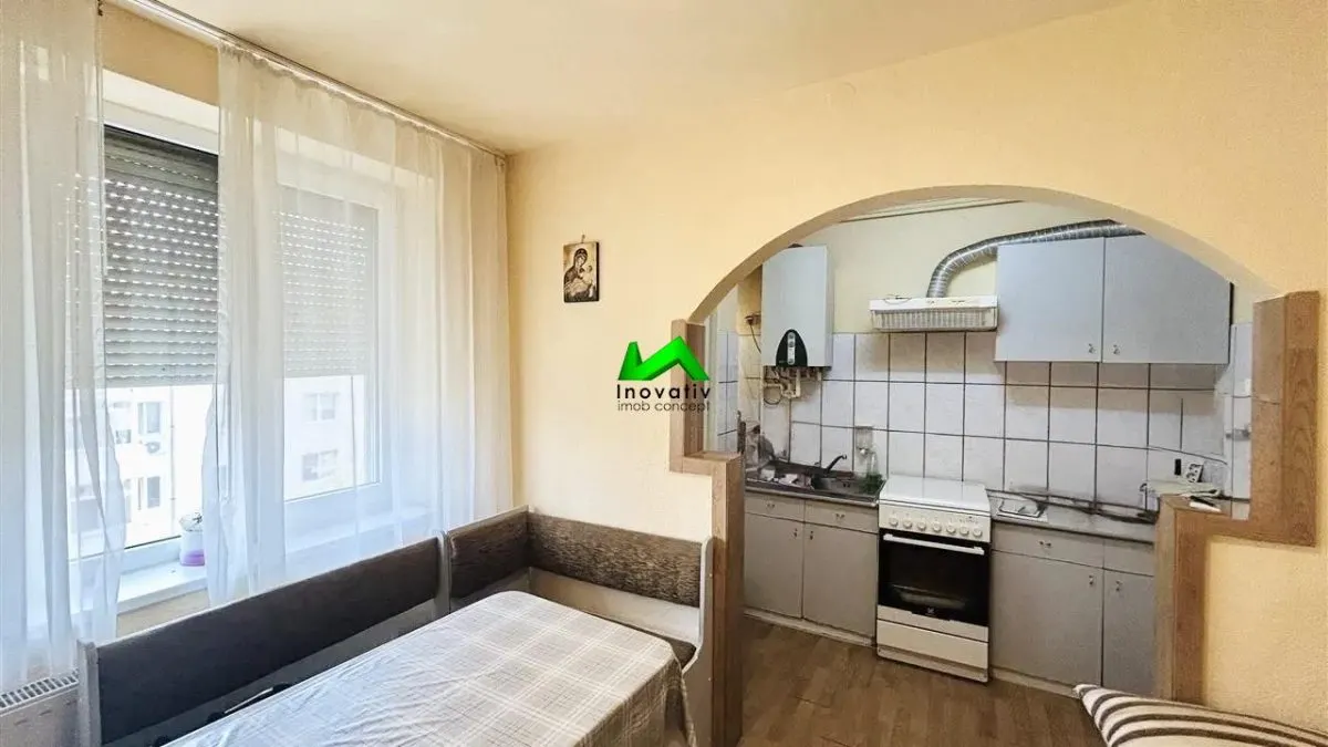 Apartament de vanzare 3 camere Sibiu Cedonia - foto 3