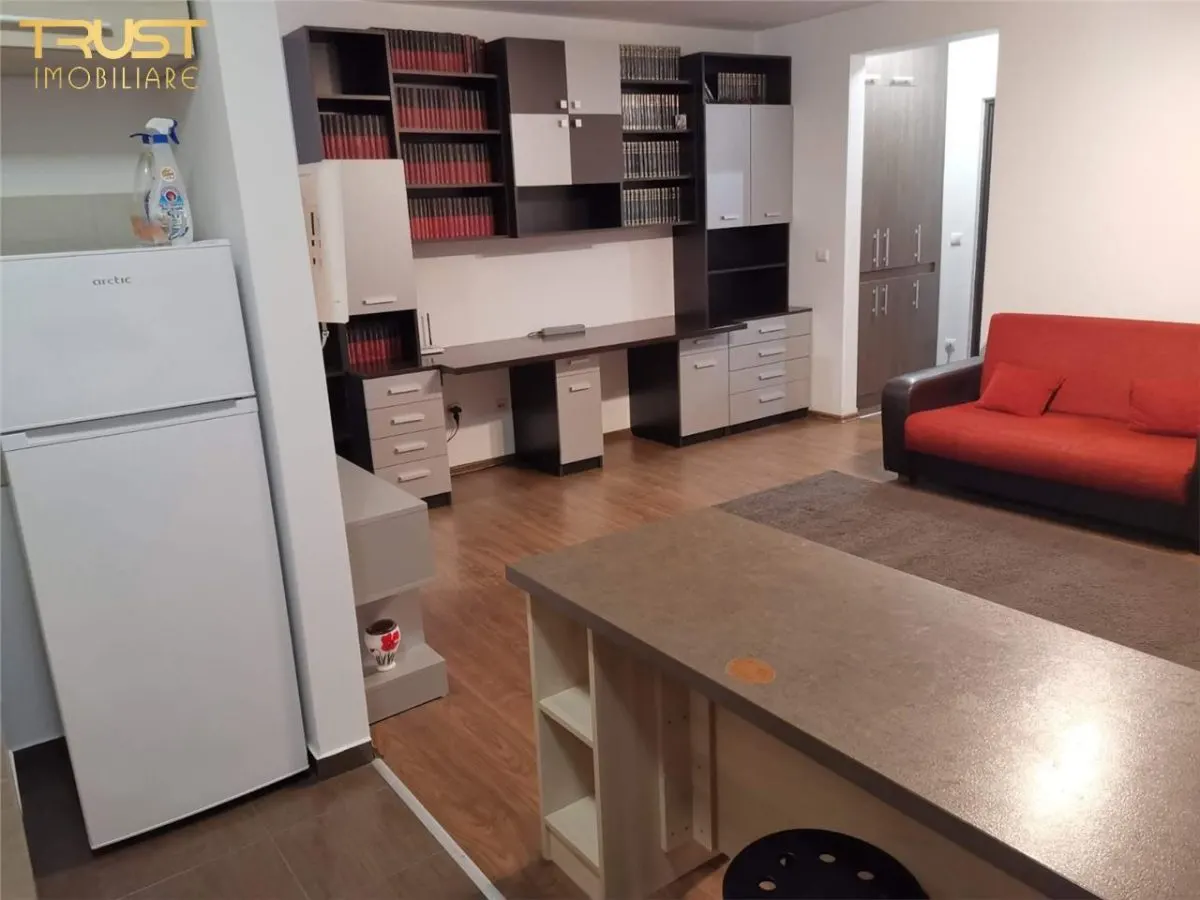 2 camere l Str.Eroilor l Parcare l Floresti - foto 2