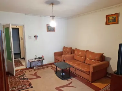 Vand garsoniera CF 1, etaj 1, zona ultracentrala (Independentei - intre Vivo si Kaufland) - Baia Mare