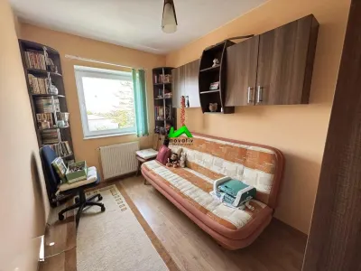 Apartament de vanzare 3 camere pivnita Sibiu Cal Poplacii - foto 6