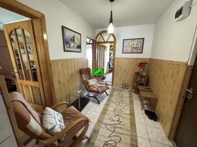 Apartament de vanzare 3 camere pivnita Sibiu Cal Poplacii - foto 7