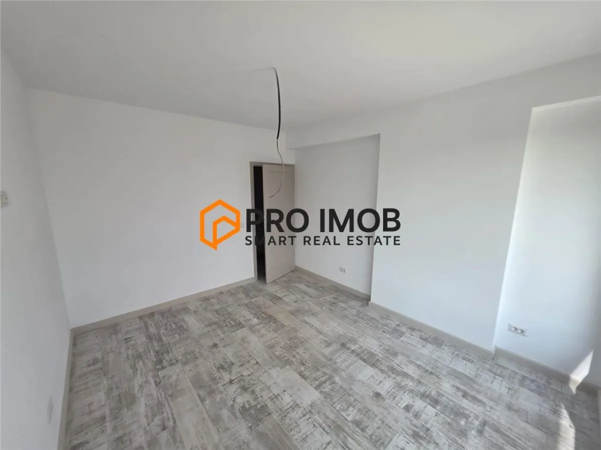 Patru unitati locative apartament tip Penthouse zona Campineanca - foto 3