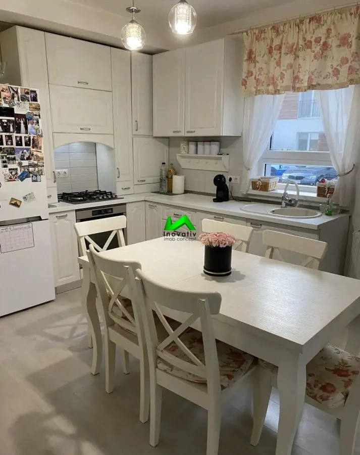 Apartament de vanzare 3 camere 2 bai gradina Sibiu Triajului - foto 3