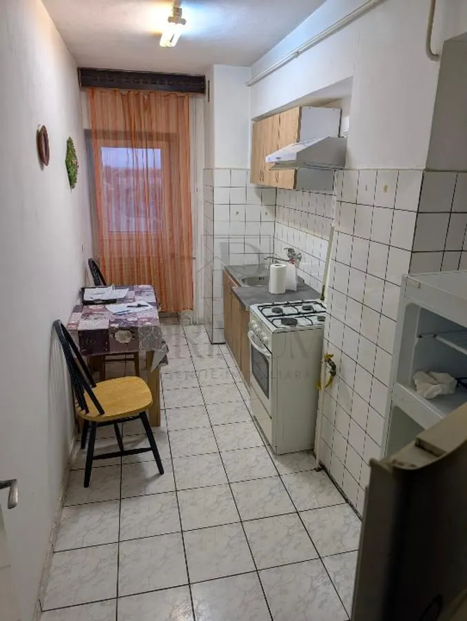 LUNEI - APARTAMENT 1 CAMERA - mobilat, utilat, decomandat - foto 3