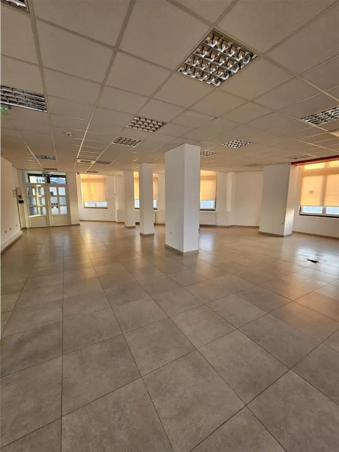 Cladire Birouri - 900 mp - Piata Cibin - Clinica Medicala - IT - Servicii - foto 2