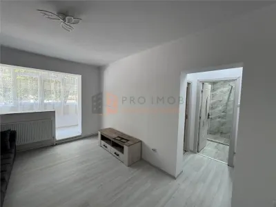 Apartament 2 camere cf 1 semidecomandat zona Balcescu - foto 2