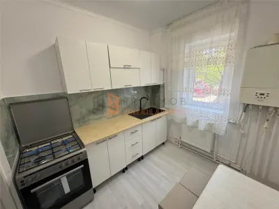 Apartament 2 camere cf 1 semidecomandat zona Balcescu - foto 5