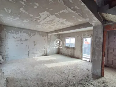Case insiruite , 4 camere , P+1E - central in Valea Lupului - foto 8