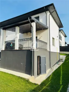 Vila 5 camere , D+P+1E , 775mp teren,langa padure - Valea Lupului - Iasi
