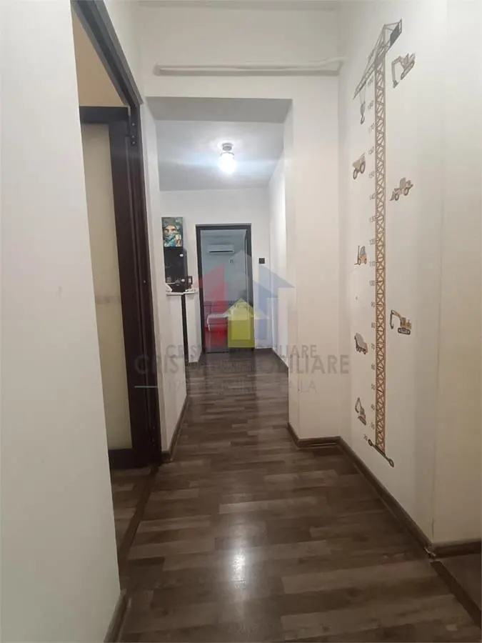 SPATIOS! Apartament 3 Camere, ETAJ 2, zona Garii - foto 11