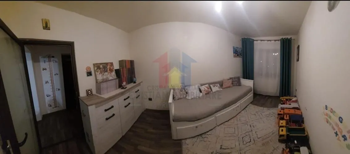 SPATIOS! Apartament 3 Camere, ETAJ 2, zona Garii - foto 5