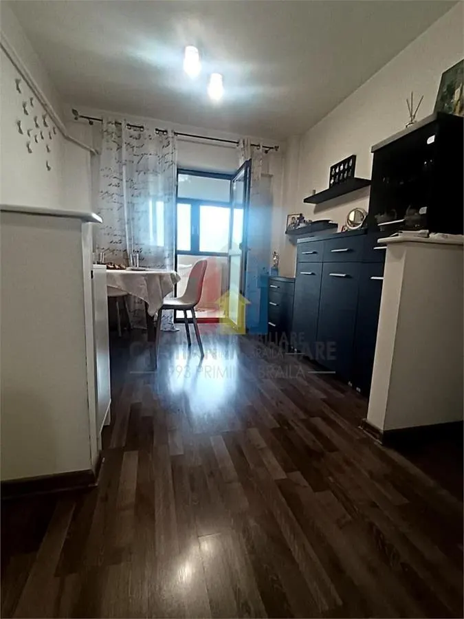 SPATIOS! Apartament 3 Camere, ETAJ 2, zona Garii - foto 10
