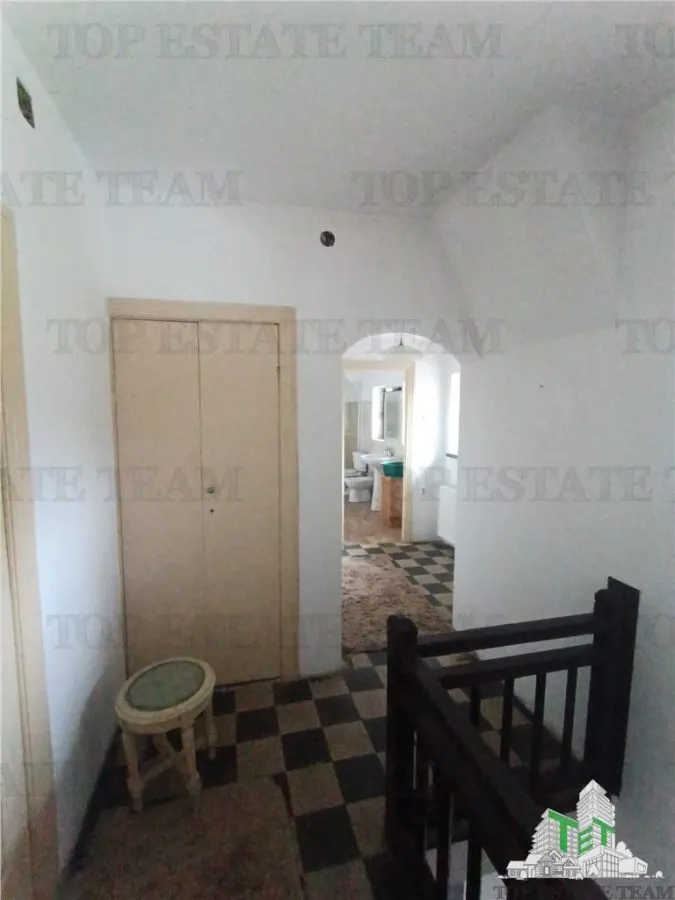 Super afacere pentru investitori compusa din teren intravilan cat vezi cu ochii plus cladiri si anexe cu istoric din perioada interbelica. - foto 14