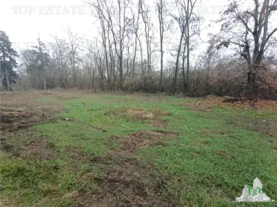 Super afacere pentru investitori compusa din teren intravilan cat vezi cu ochii plus cladiri si anexe cu istoric din perioada interbelica. - foto 23