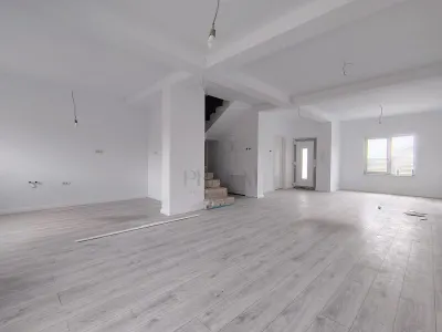 DUPLEX DESPARTIT PRIN C.T, MOSNITA NOUA, 4 CAMERE - foto 5