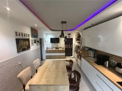 Apartament 2 camere ,decomandat,complet mobilat si utilat - foto 2