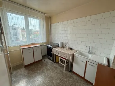 Vânzare apartament 2 camere | Dristor - Rm Sarat | etaj 1/4 | decomandat | 50mp utili | fara balcon | | - foto 4