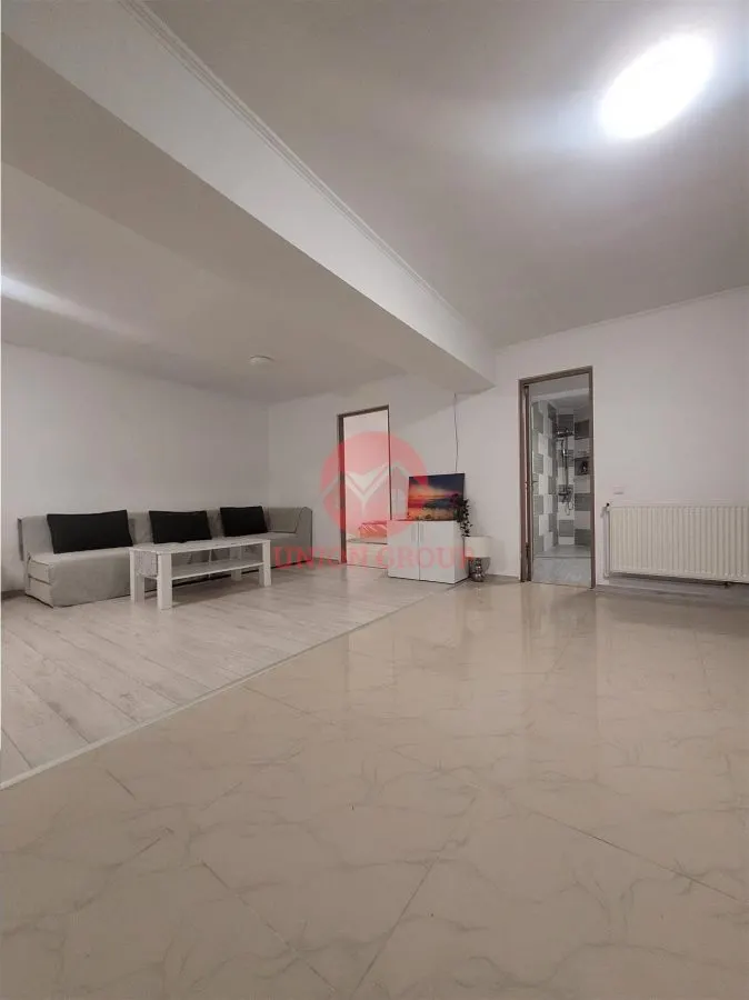 Casa Renovata si Mobilata Complet - Pozitionare Excelenta - Aproape de Delfinariu si Bd Mamaia - foto 1