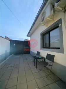 Casa Renovata si Mobilata Complet - Pozitionare Excelenta - Aproape de Delfinariu si Bd Mamaia - foto 11
