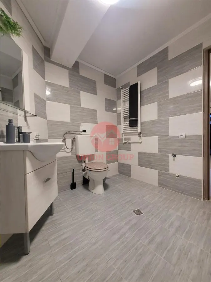 Casa Renovata si Mobilata Complet - Pozitionare Excelenta - Aproape de Delfinariu si Bd Mamaia - foto 14