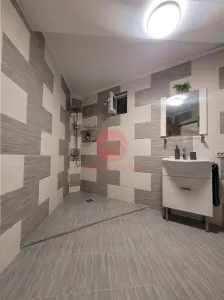 Casa Renovata si Mobilata Complet - Pozitionare Excelenta - Aproape de Delfinariu si Bd Mamaia - foto 15