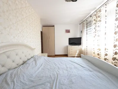 Apartament 3 camere + Terasa, Garaj - foto 3