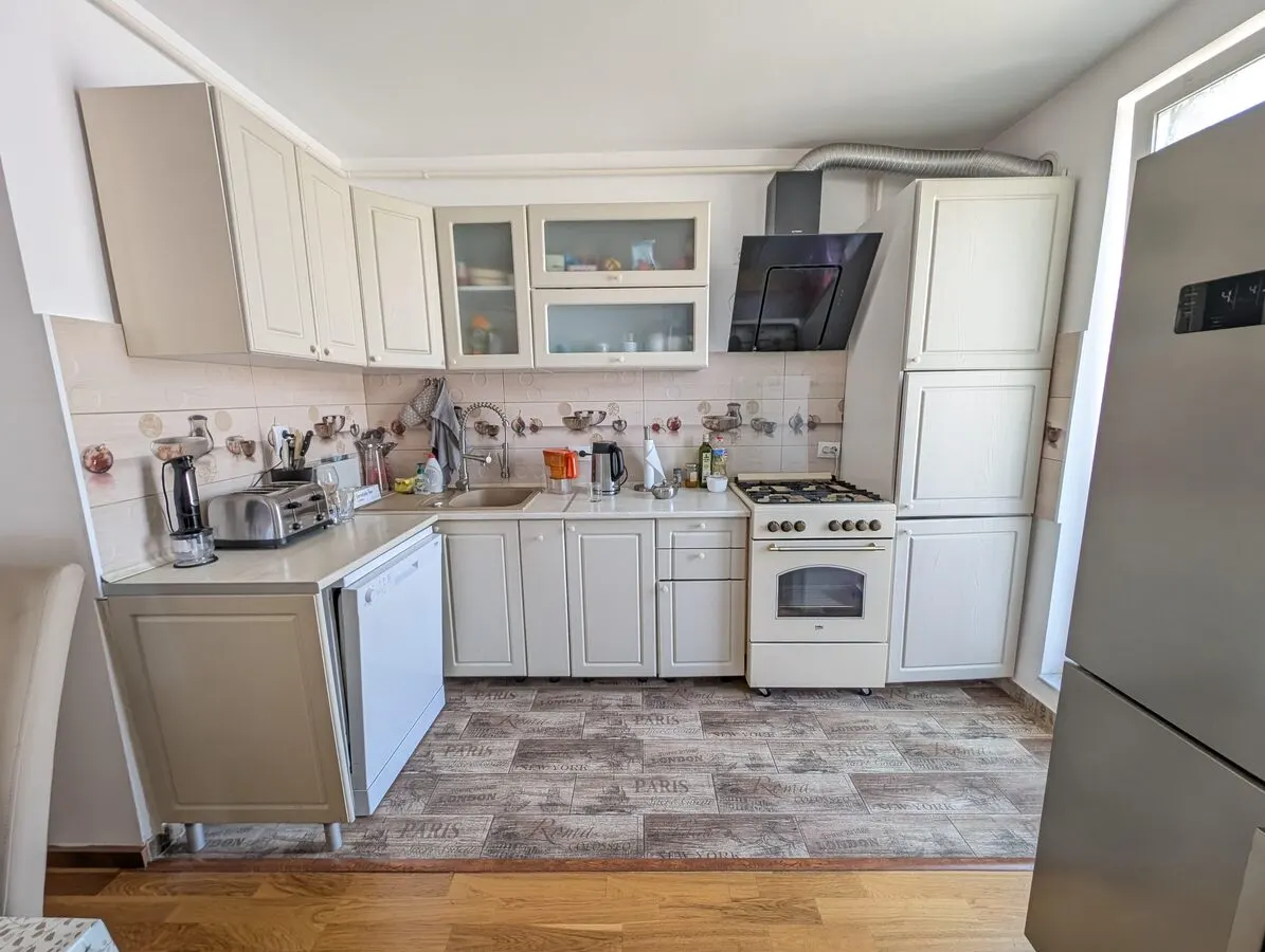 Apartament 3 camere + Terasa, Garaj - foto 5