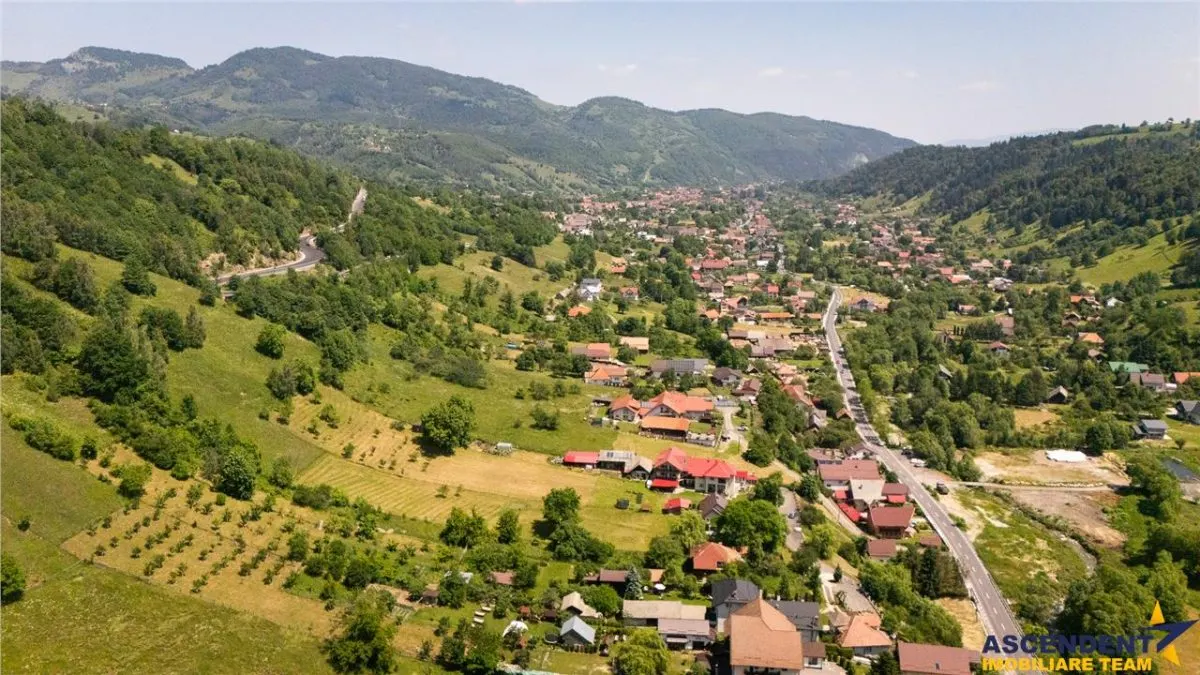 FILM! 1.450 mp intravilan, la DN, incantare peisagistica, Bran, Moieciu, Brasov - foto 9