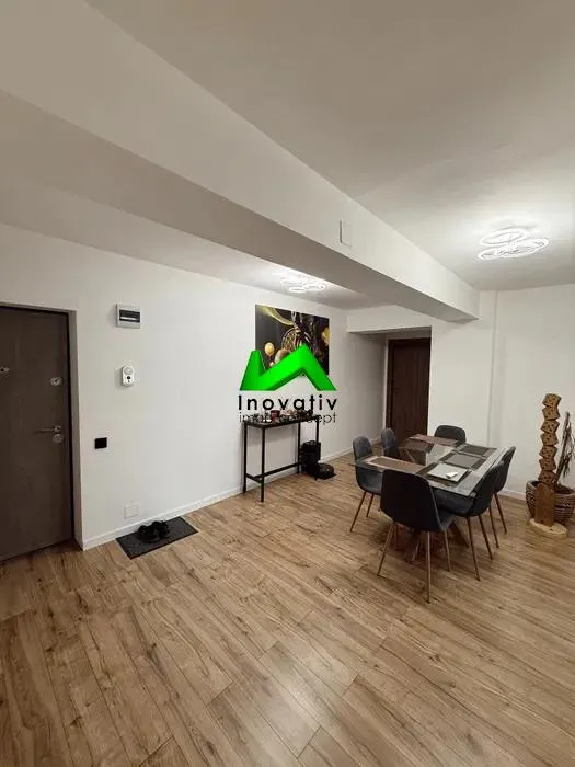Apartament decomandat  de vanzare 3 camere Sibiu Turnisor - foto 1