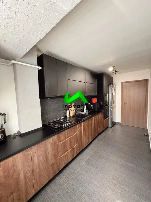 Apartament decomandat  de vanzare 3 camere Sibiu Turnisor - foto 3