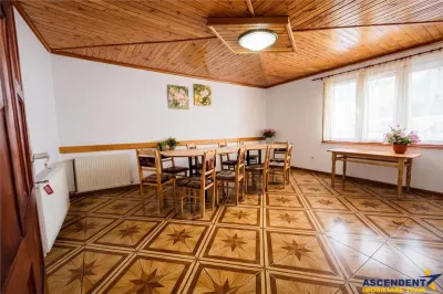 Pensiune/ Rezidential in decor de poveste,  Moieciu, Bran - foto 4