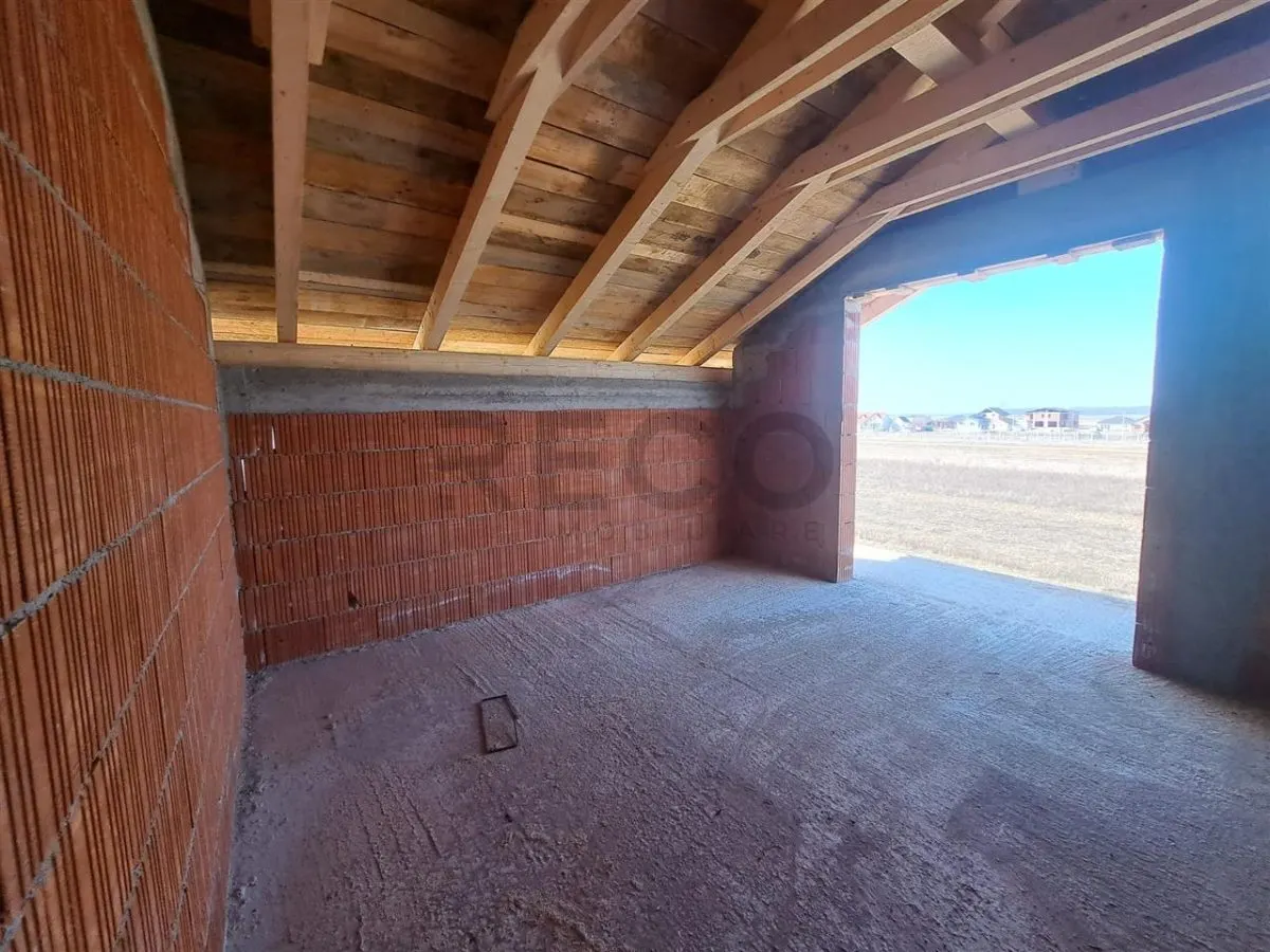RECO Casa la rosu in Cihei- cu utilitati-la 5 minute de Oradea - foto 6