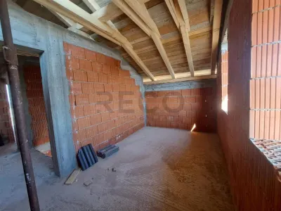 RECO Casa la rosu in Cihei- cu utilitati-la 5 minute de Oradea - foto 9