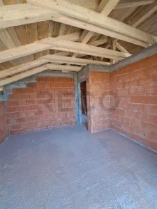 RECO Casa la rosu in Cihei- cu utilitati-la 5 minute de Oradea - foto 10
