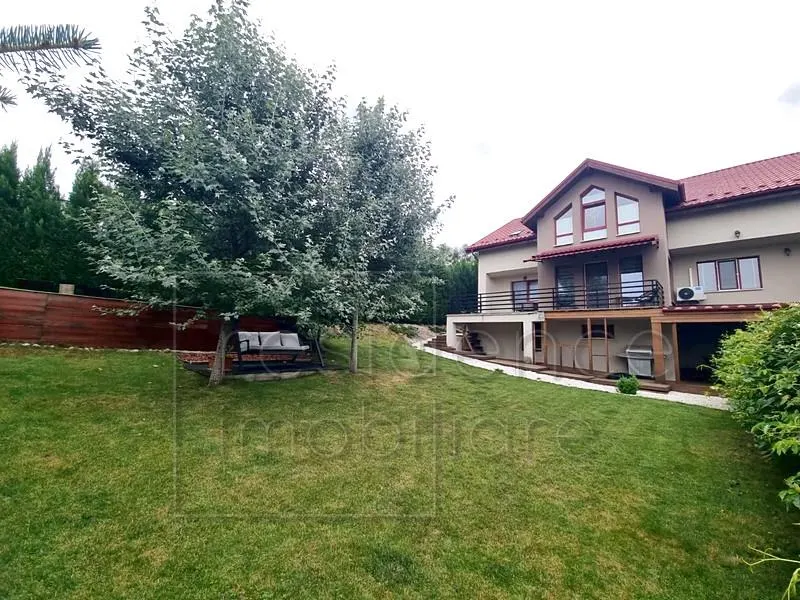 Pet friendly! Casa spatioasa cu 5 camere, Europa+2 Garaje - foto 2