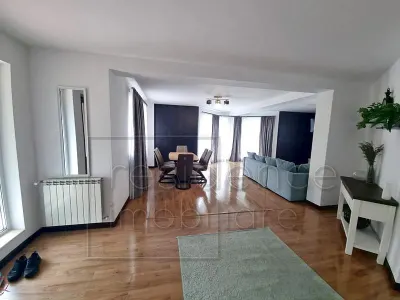 Pet friendly! Casa spatioasa cu 5 camere, Europa+2 Garaje - foto 19