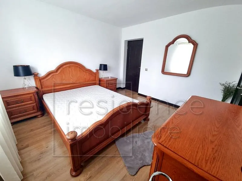 Pet friendly! Casa spatioasa cu 5 camere, Europa+2 Garaje - foto 9