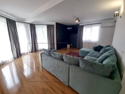 Pet friendly! Casa spatioasa cu 5 camere, Europa+2 Garaje - foto 10