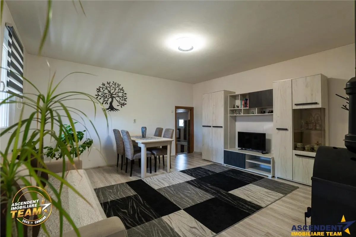 1.200mp teren si casa cu gradina inflorata, aproape de Targu Secuiesc: Belani - foto 2