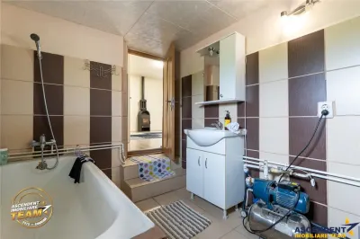1.200mp teren si casa cu gradina inflorata, aproape de Targu Secuiesc: Belani - foto 23