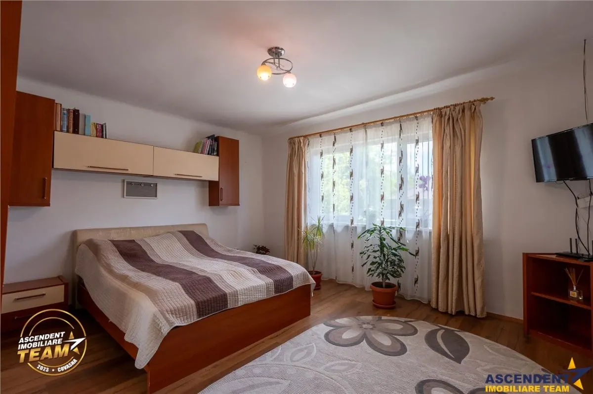 1.200mp teren si casa cu gradina inflorata, aproape de Targu Secuiesc: Belani - foto 4