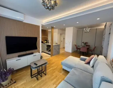 Apartament de vanzare cu 3 camere, zona Sisesti - Bucuresti